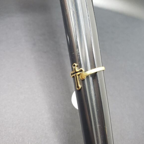 Stainless steel Cross ring - Picture 3 of 3